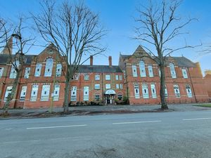 Photo 8- click for photo gallery